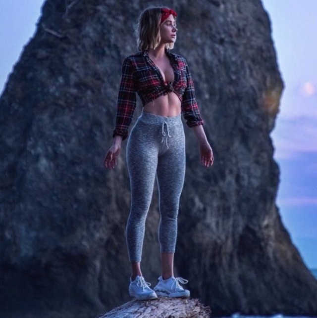 Slim Girls (21 pics)