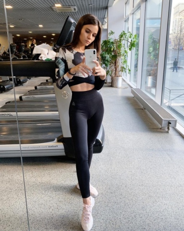 Slim Girls (21 pics)