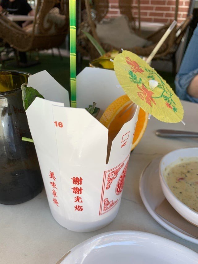 Strange Drink Serving (14 pics) Strange Drink Serving (14 pics)