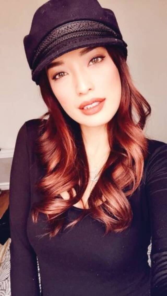 Asian Girls (21 pics) Asian Girls (21 pics)