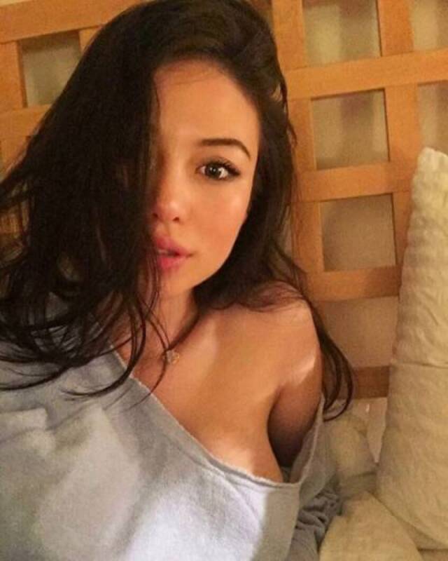 Asian Girls (21 pics)