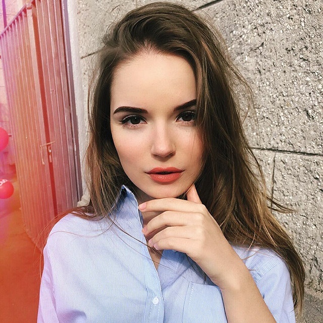 Beauty Girls (21 pics)