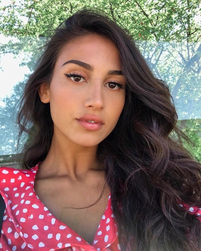 Beauty Girls (21 pics)