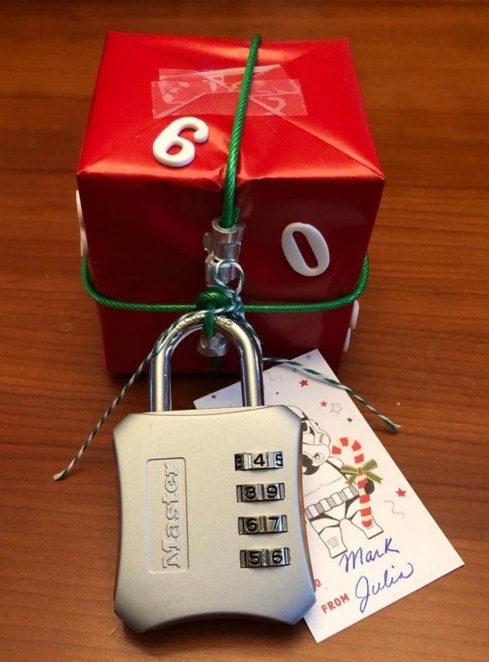 Creative Gift Wrapping (15 pics) Creative Gift Wrapping (15 pics)