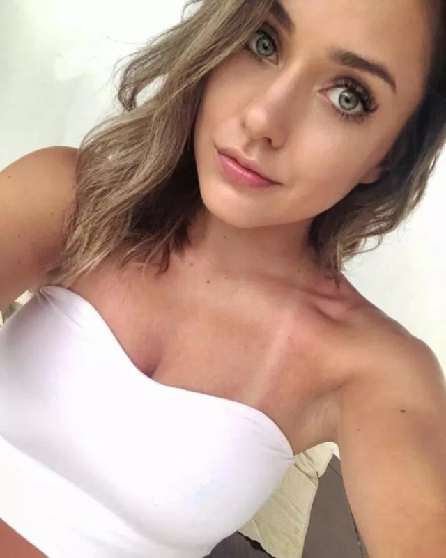 Beauty Girls (21 pics)