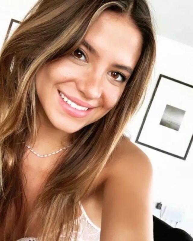 Beauty Girls (21 pics)