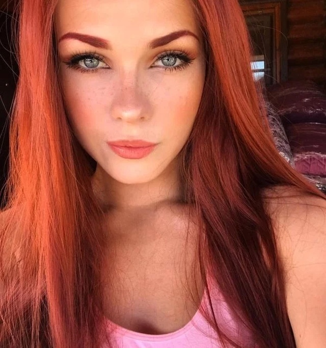 Redhead Girls (21 pics)
