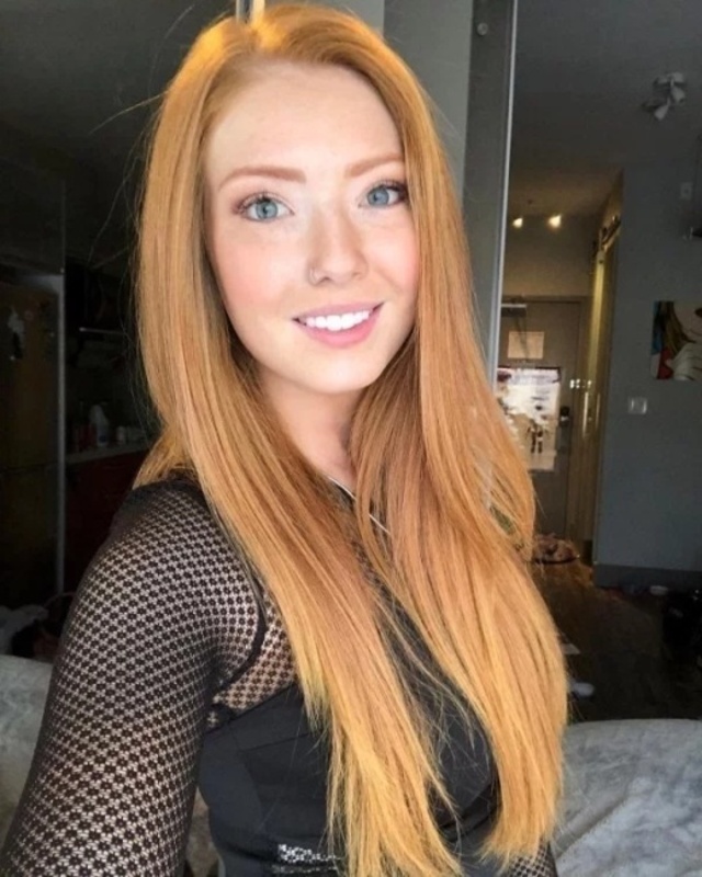 Redhead Girls (21 pics)