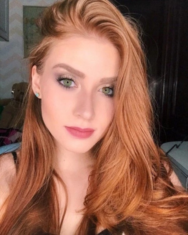 Redhead Girls (21 pics)