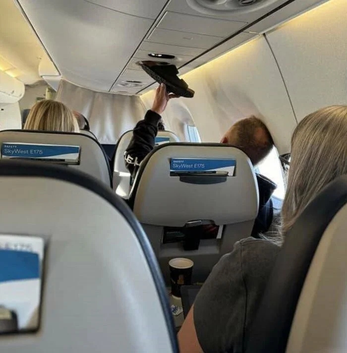 Bad Days Happen (23 pics)