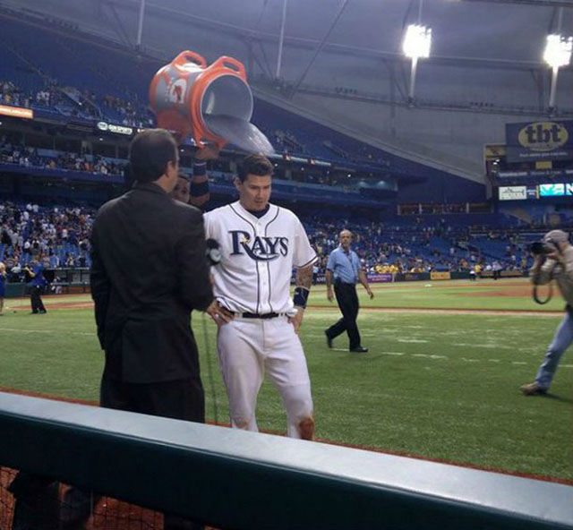 Right Moment (27 pics) Right Moment (27 pics)