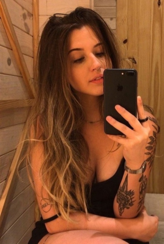 Hot Girls (21 pics) Hot Girls (21 pics)