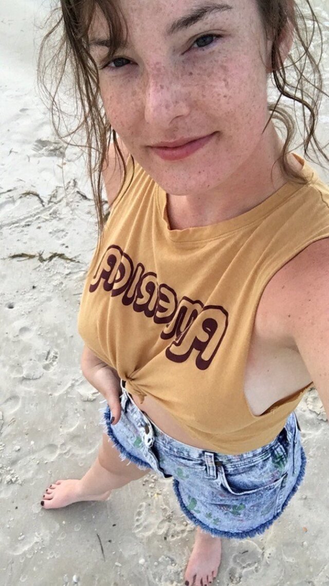 Girls With Freckles (21 pics) Girls With Freckles (21 pics)