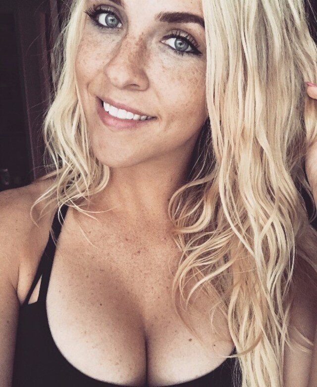 Girls With Freckles (21 pics) Girls With Freckles (21 pics)