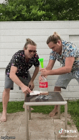 Acid GIFs, February 23 (25 gifs) Acid GIFs, February 23 (25 gifs)