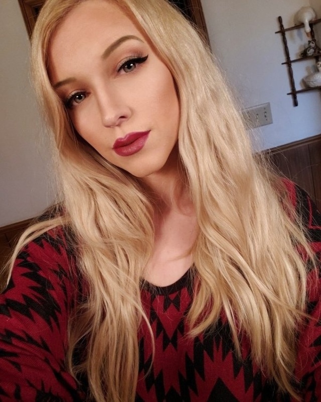 Beauty Blondes (21 pics) Beauty Blondes (21 pics)