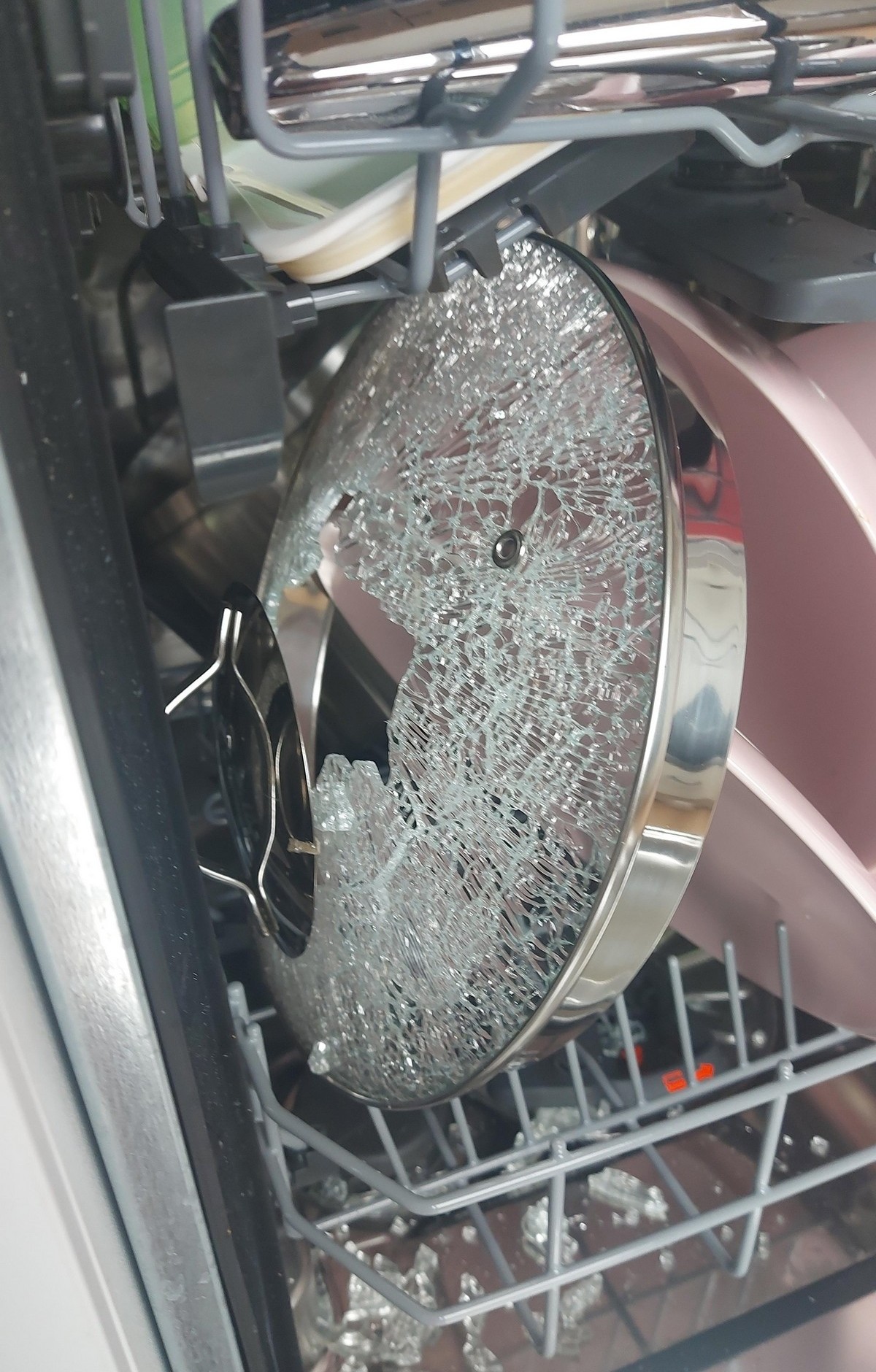 Bad Days Happen (33 pics)