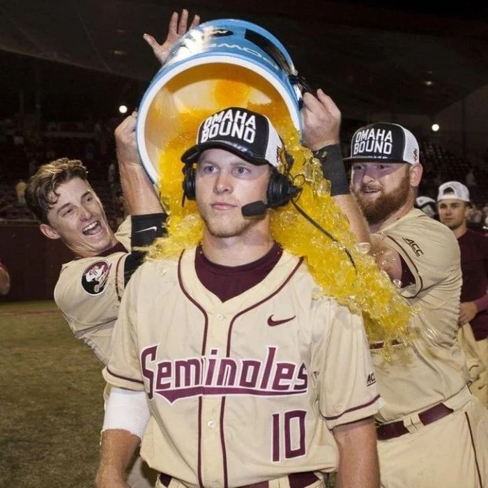 Right Moment (16 pics) Right Moment (16 pics)