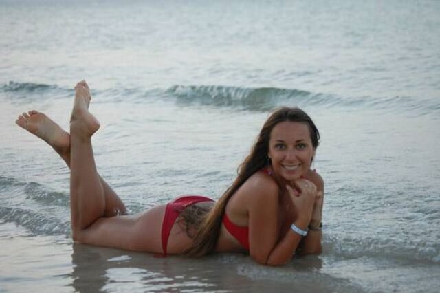 Bikini Girls (21 pics) Bikini Girls (21 pics)