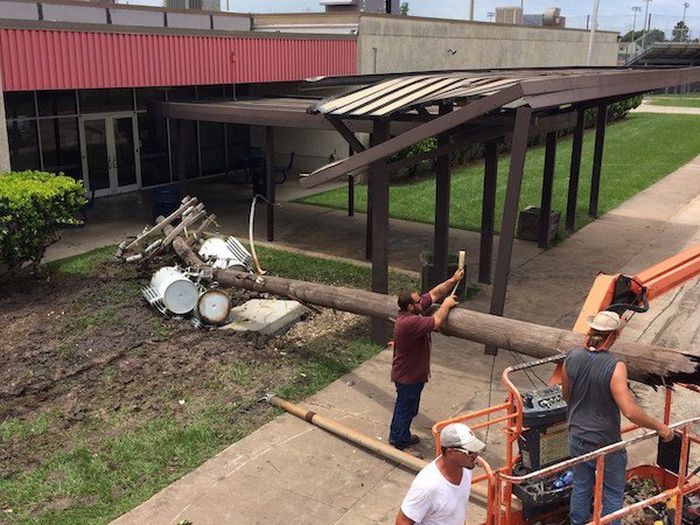 Bad Days Happen (18 pics)