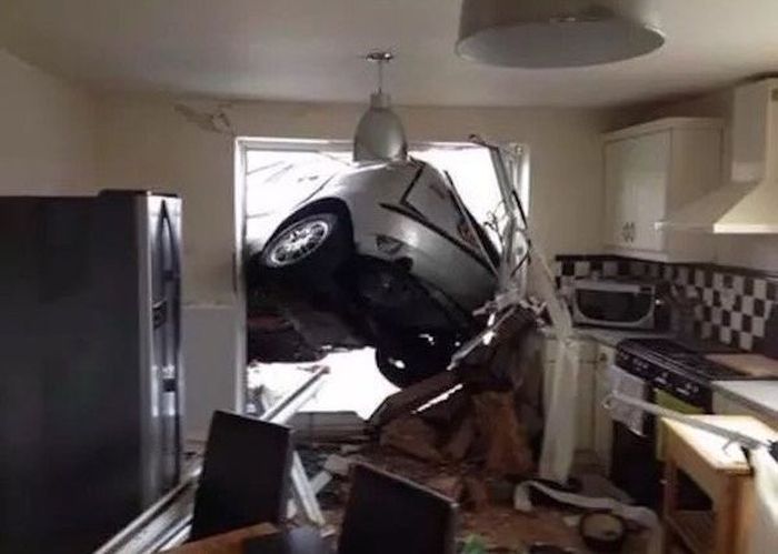 Bad Days Happen (18 pics)