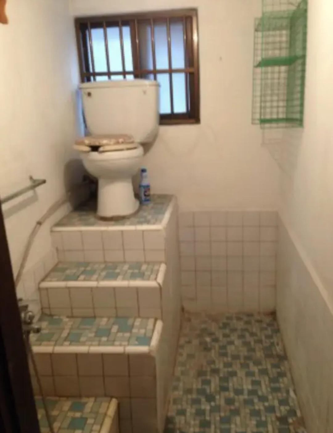 Awful Interiors (17 pics)