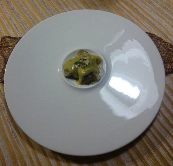 Crazy Food Serving (25 pics)