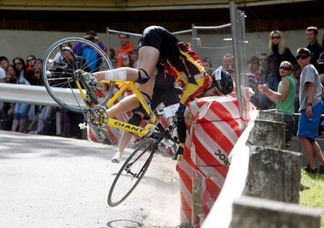 Bad Days Happen (23 pics)