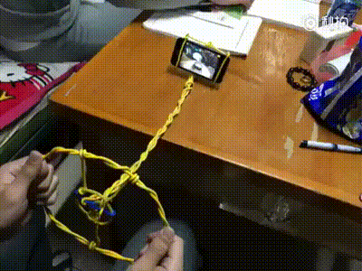 Acid GIFs, March 6 (25 gifs)