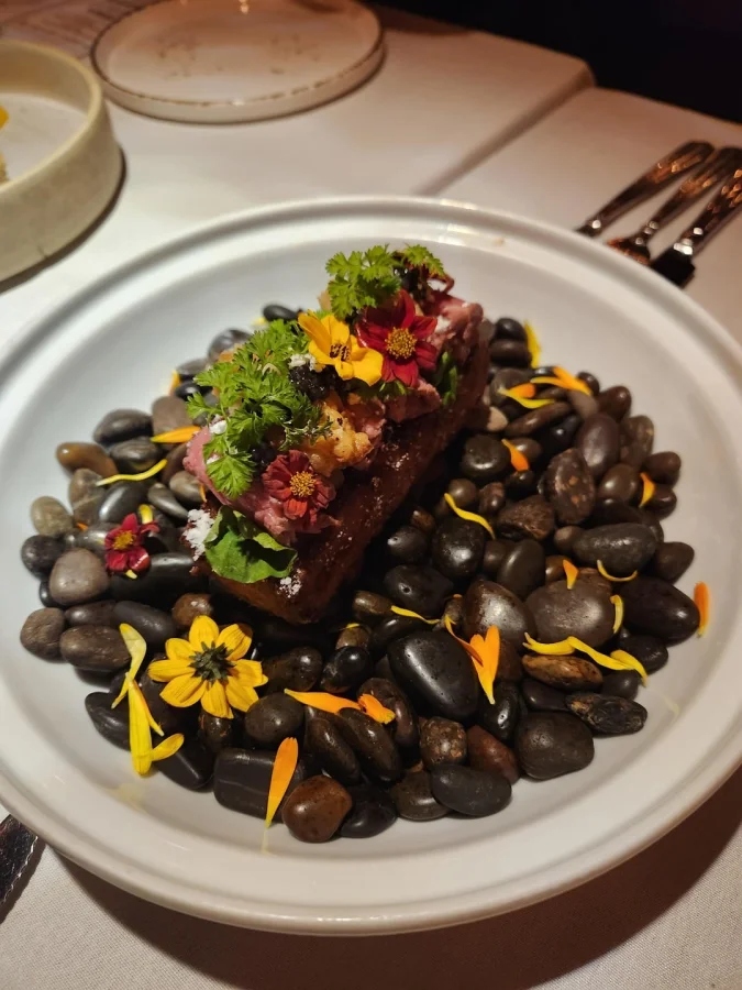 Crazy Food Serving (18 pics)