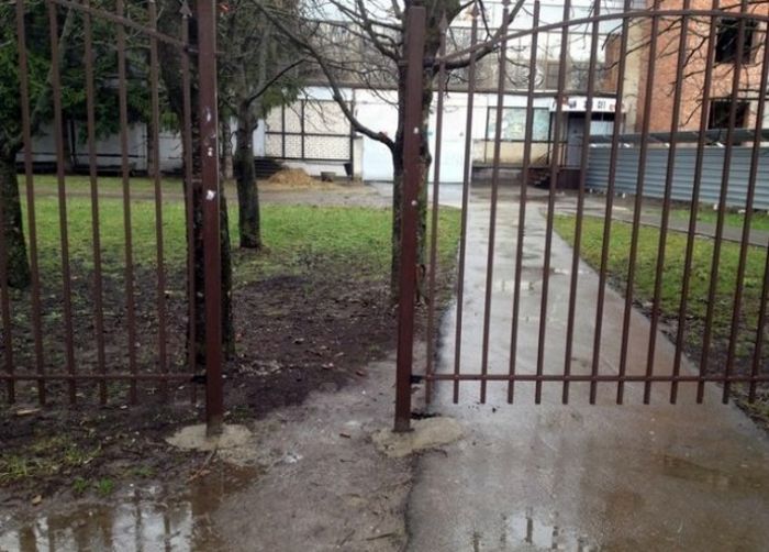 Awful Constructions (23 pics)