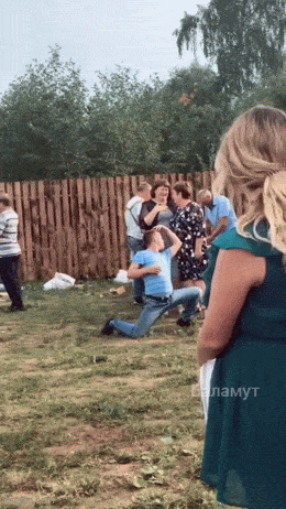 Acid GIFs, March 10 (25 gifs)