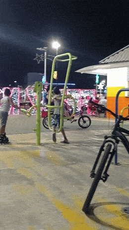Acid GIFs, March 11 (25 gifs)