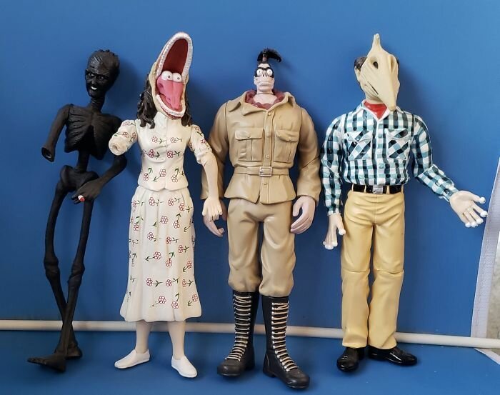 Odd Finds In Thrift Shops (25 pics)