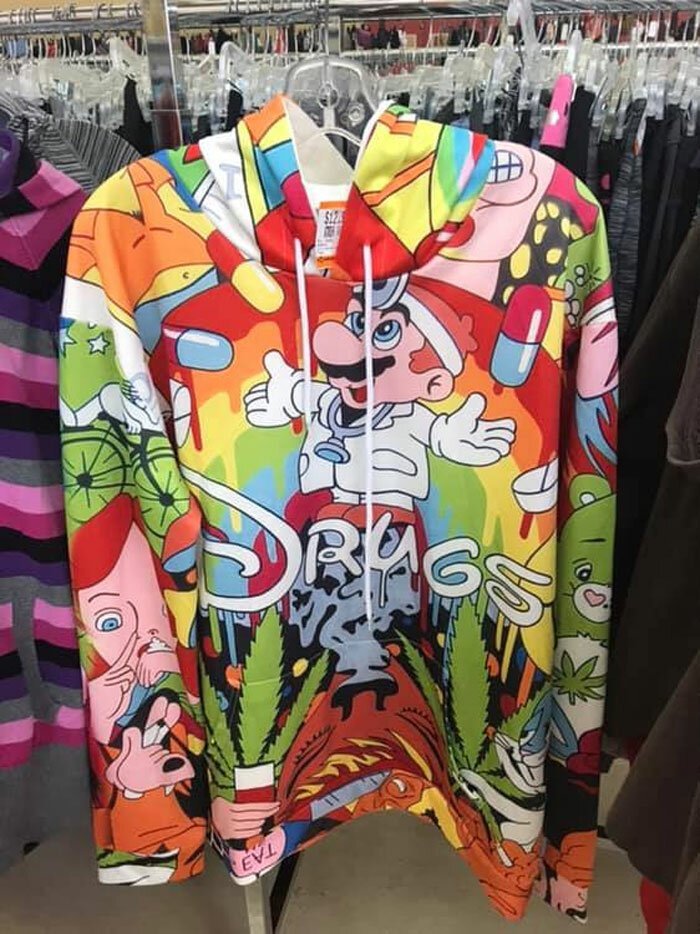 Odd Finds In Thrift Shops (25 pics)