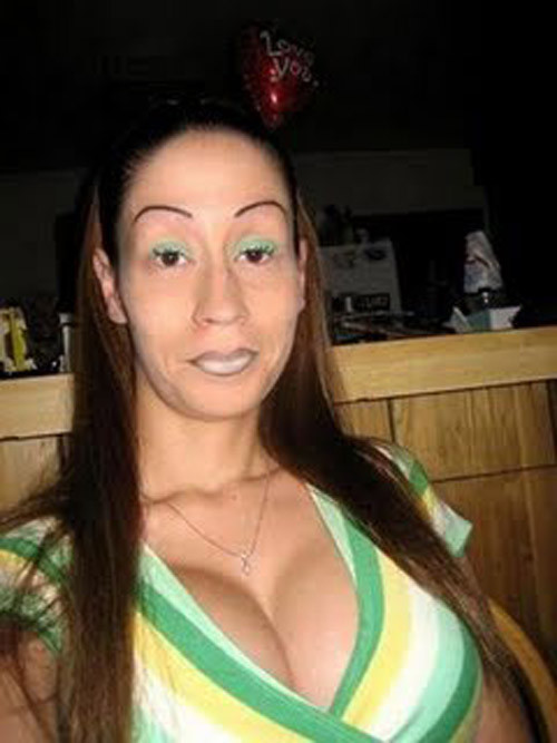 Terrible Eyebrows (14 pics)