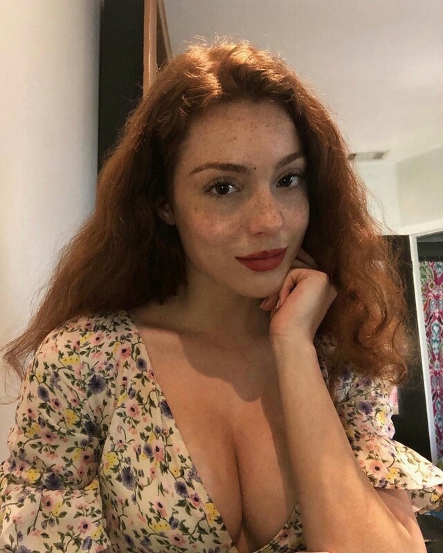 Redhead Girls (21 pics)