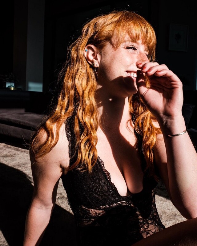Redhead Girls (21 pics)