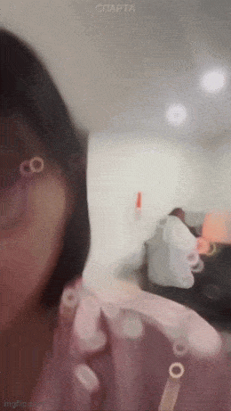 Acid GIFs, March 13 (25 gifs)