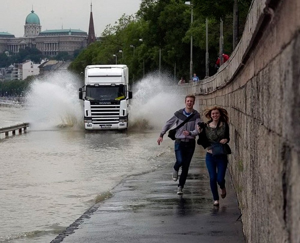 Bad Days Happen (24 pics)