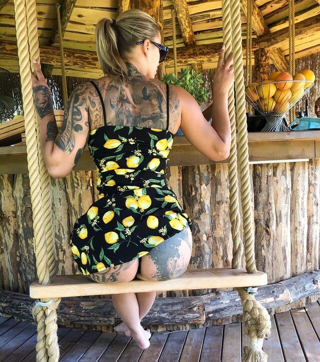 Slim Girls (21 pics)