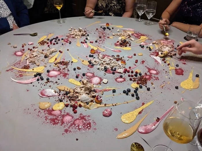 Crazy Food Serving (31 pics)