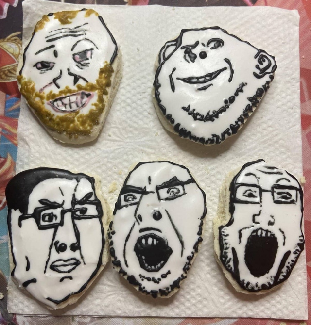 What Is Going On Here? (14 pics)