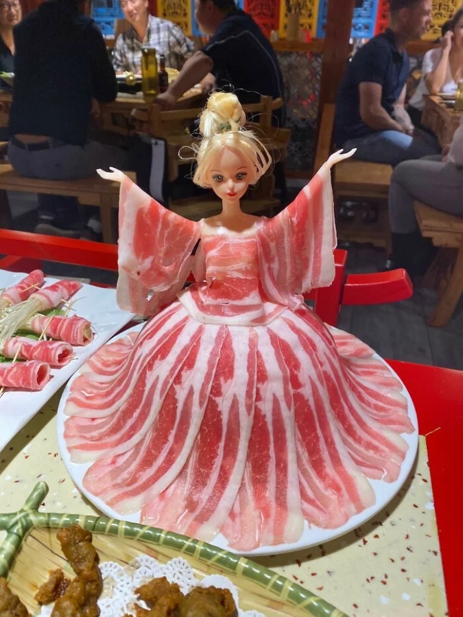 Crazy Food Serving (31 pics)