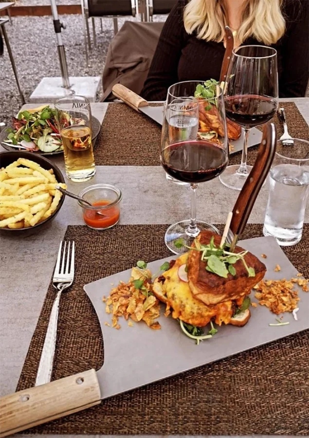 Crazy Food Serving (31 pics)