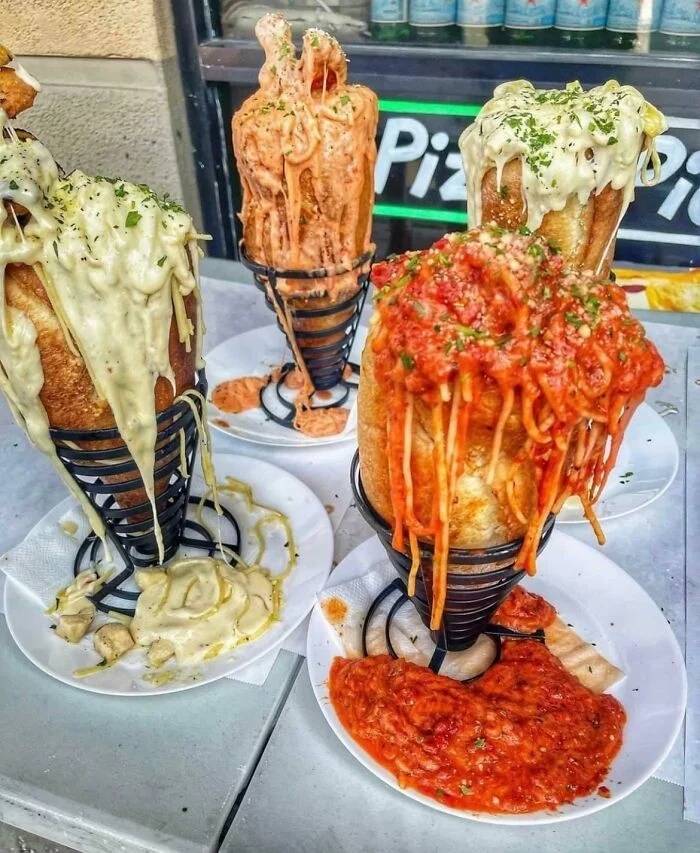 Crazy Food Serving (31 pics)