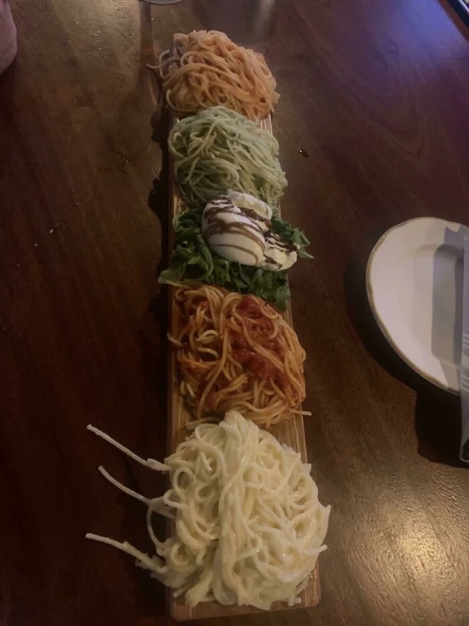 Crazy Food Serving (31 pics)