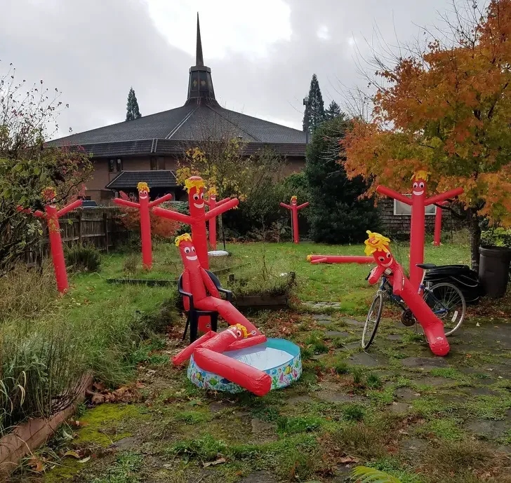 Strange Finds In Thrift Shops (15 pics)