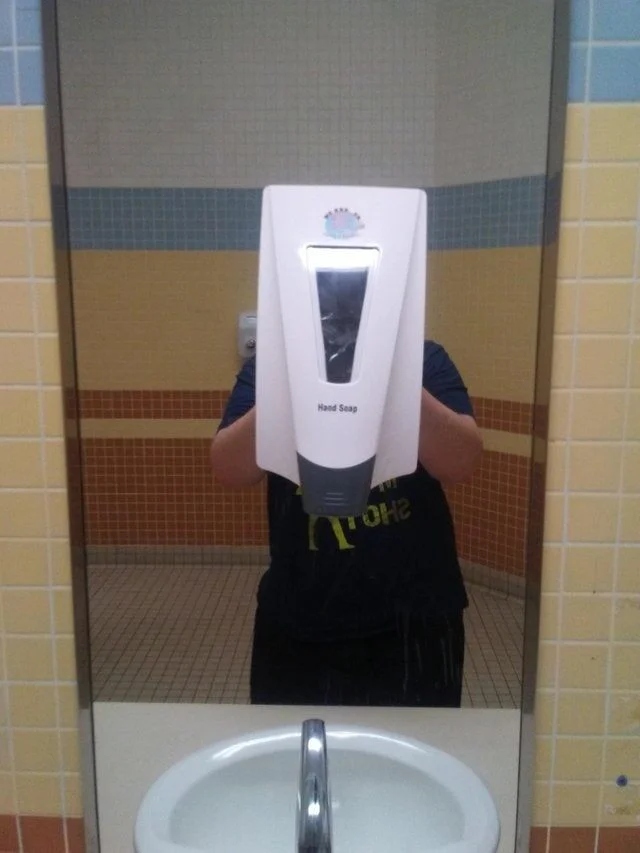 Funny Selfies (20 pics)