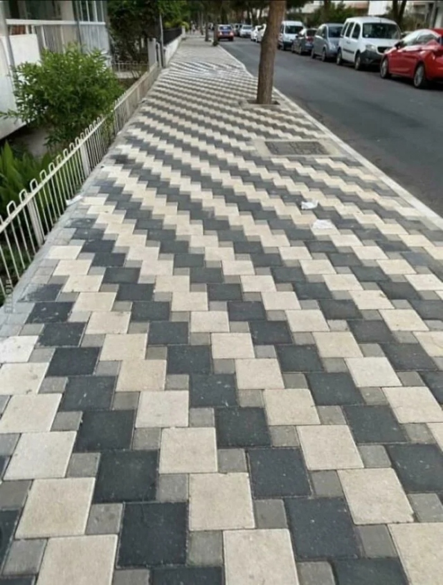 Failed Constructions (16 pics)